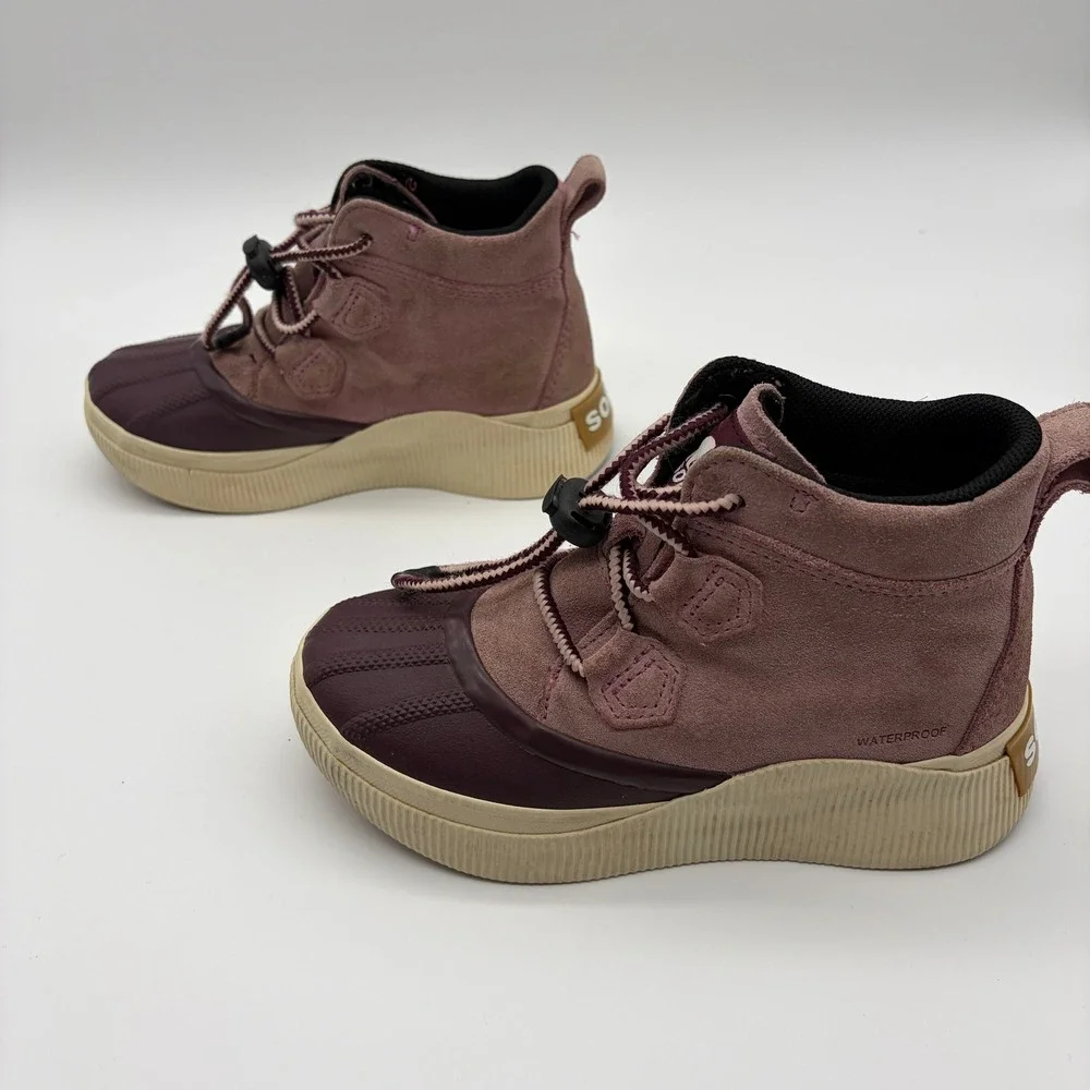 Sorel Kids Out N About Classic Waterproof Boots Dark Plum Mauve NY5169-627 Sz 2